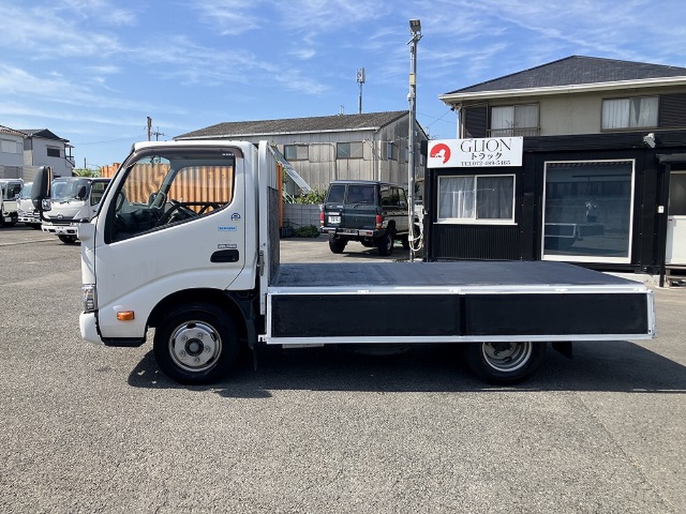 日野　デュトロ