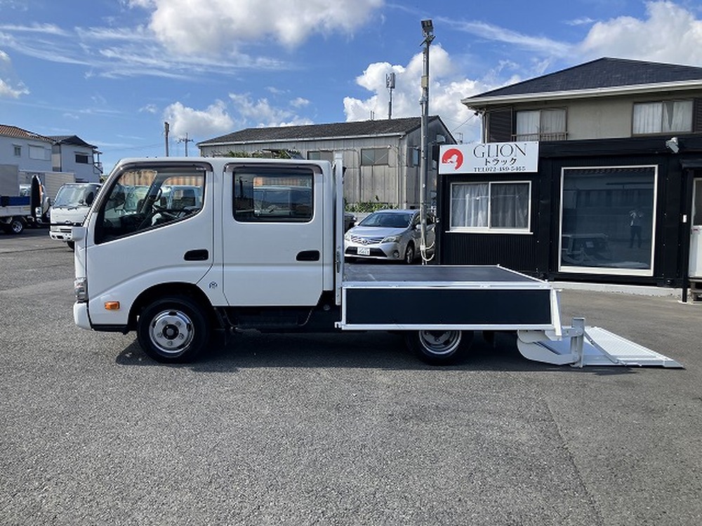 日野　デュトロ