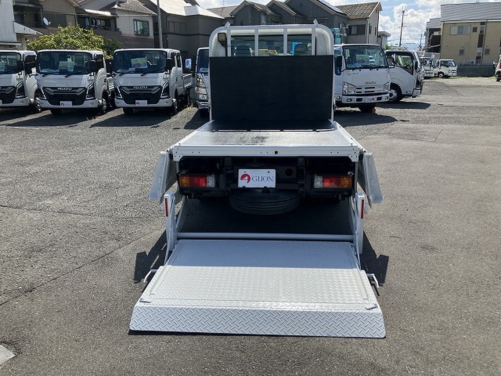 日野　デュトロ