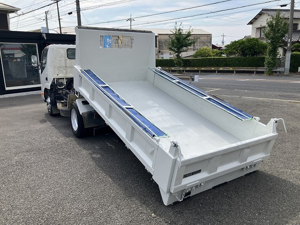 日野　デュトロ