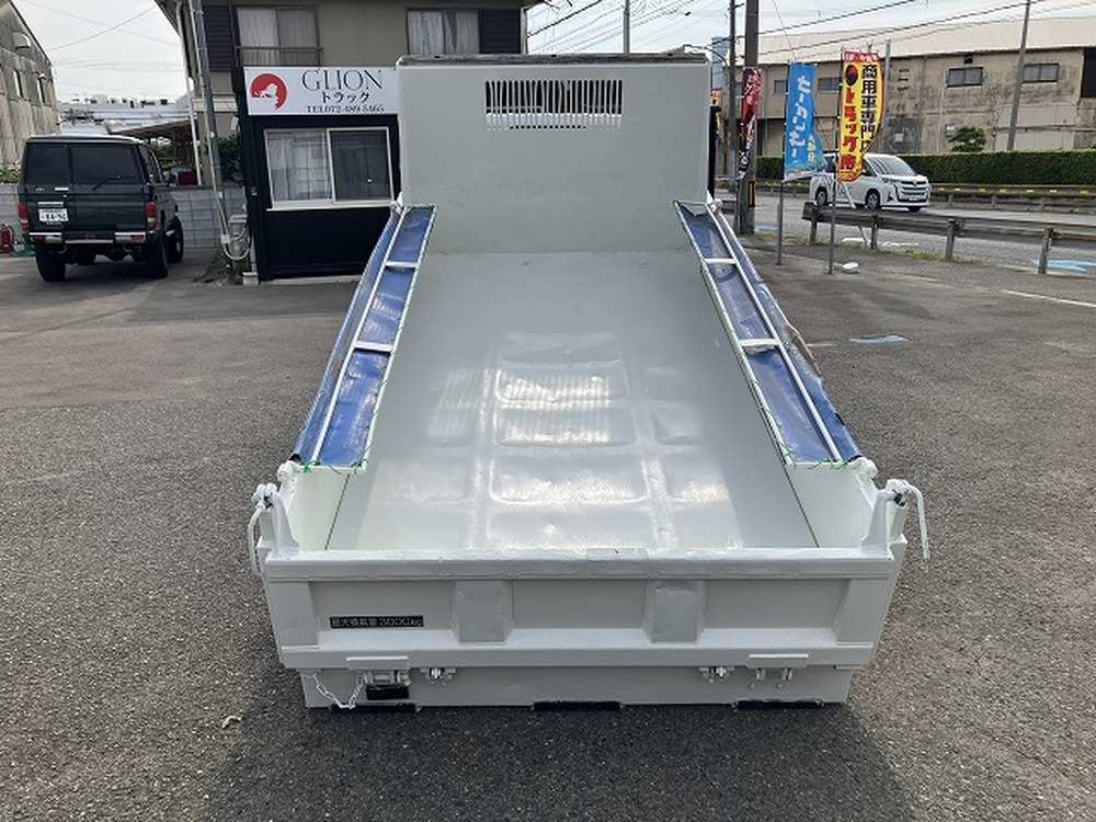 日野　デュトロ