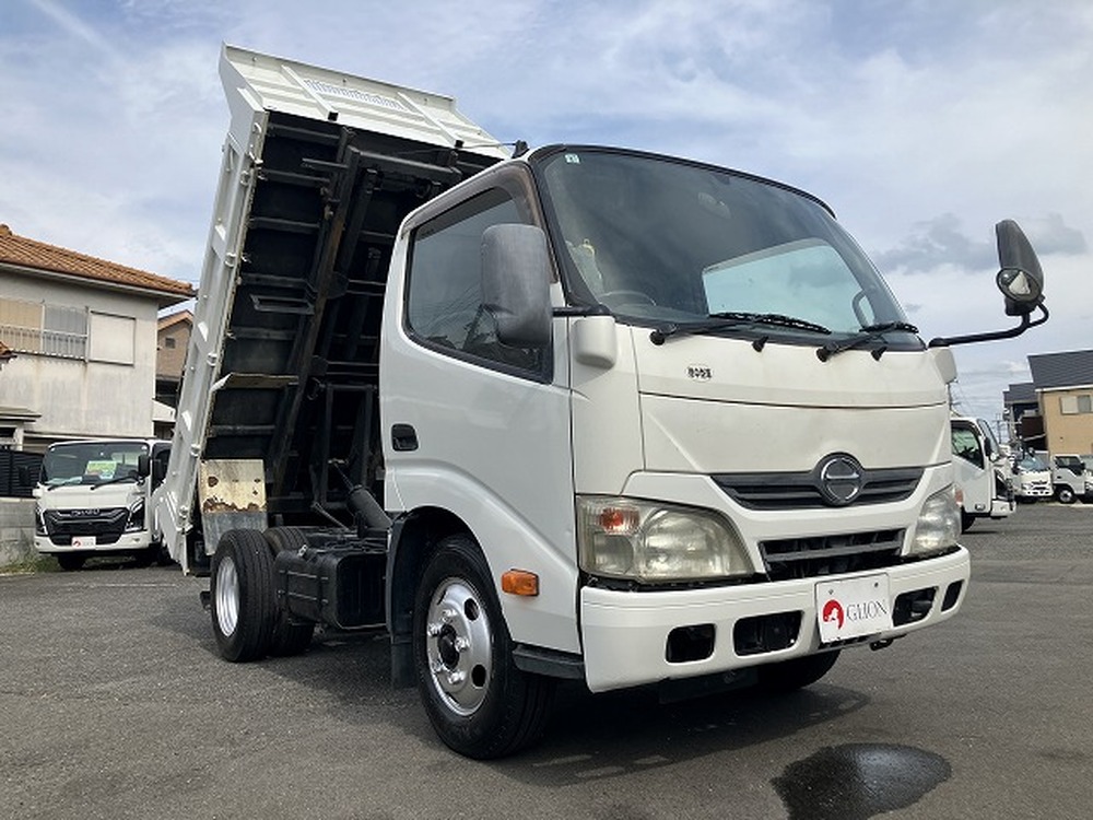 日野　デュトロ