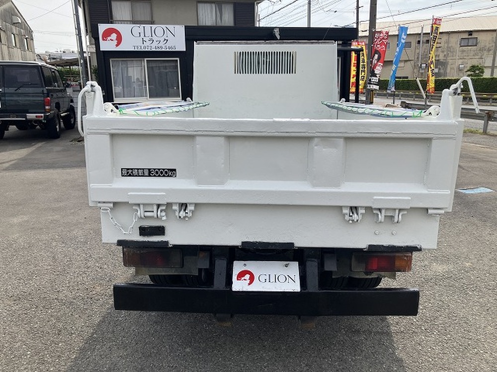 日野　デュトロ