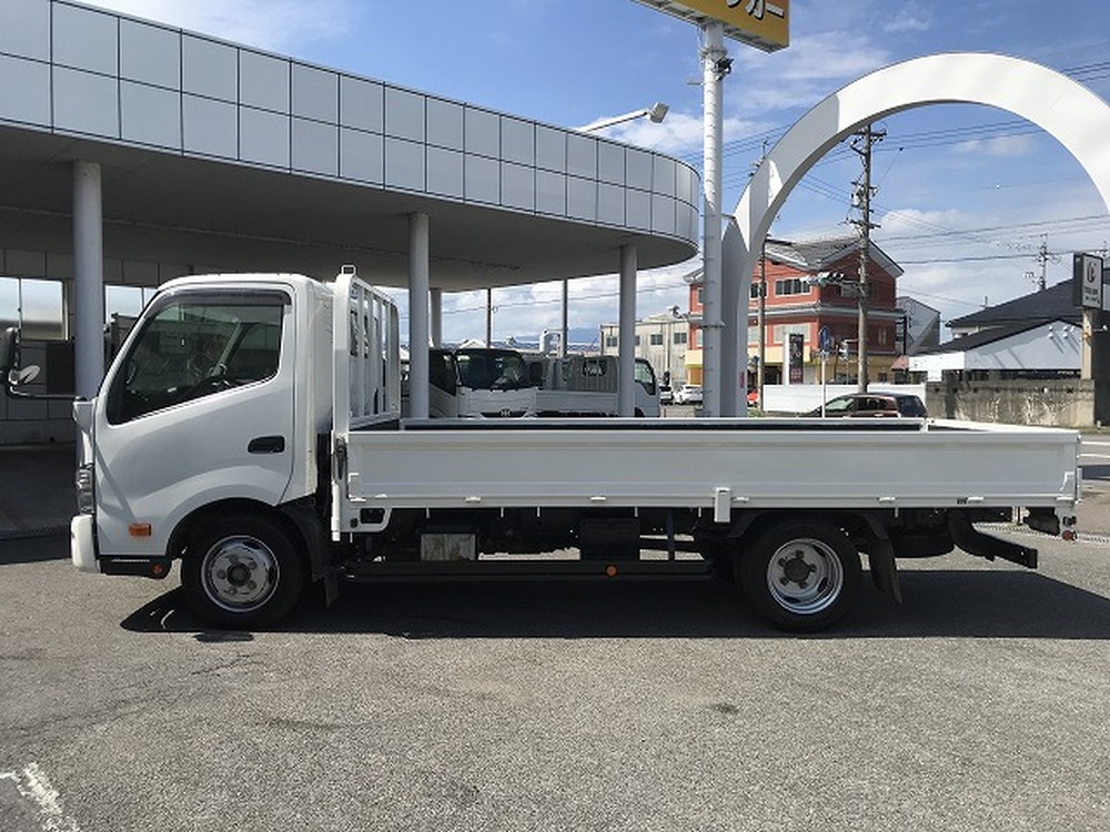日野　デュトロ