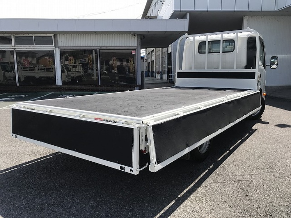 日野　デュトロ