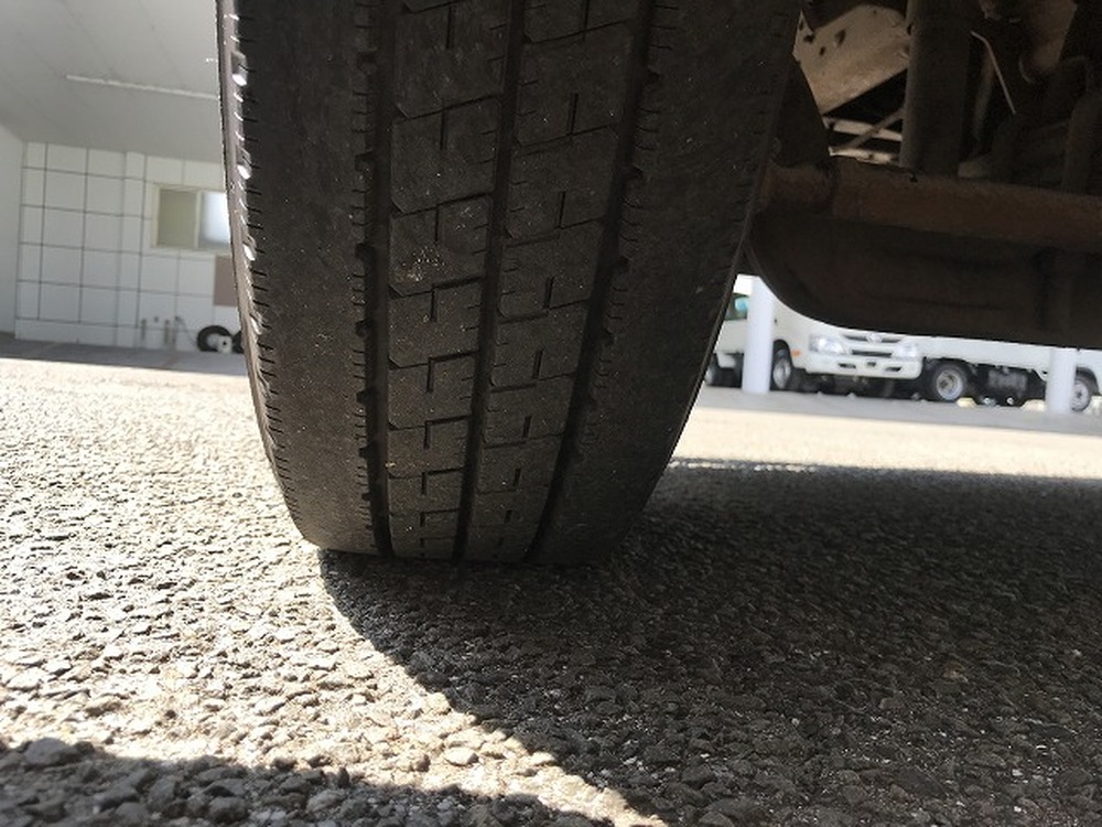日野　デュトロ