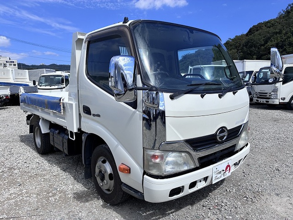 日野　デュトロ