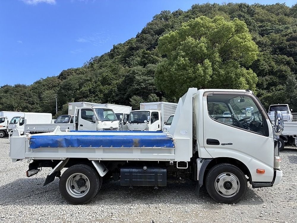 日野　デュトロ