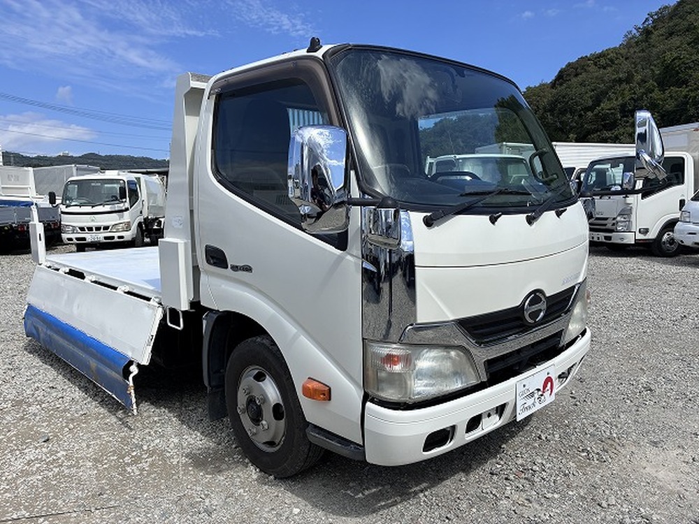 日野　デュトロ