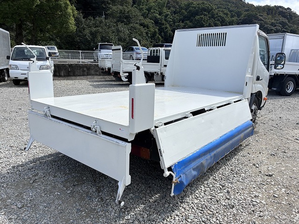日野　デュトロ