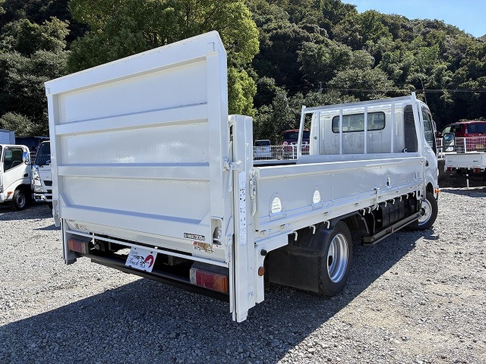 日野　デュトロ