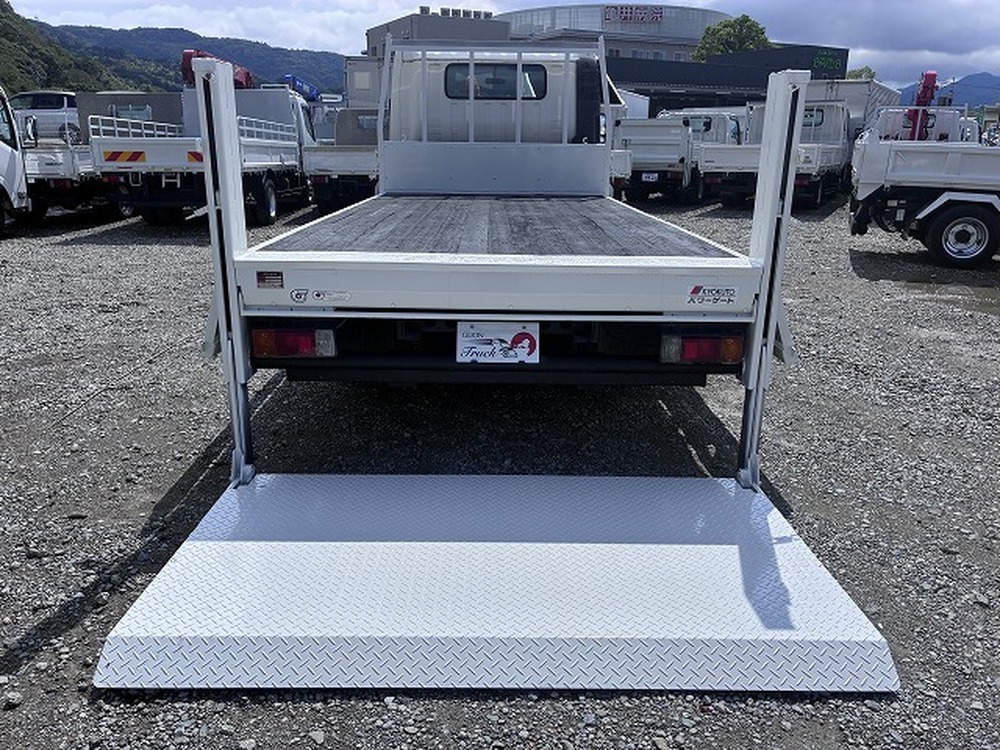 日野　デュトロ