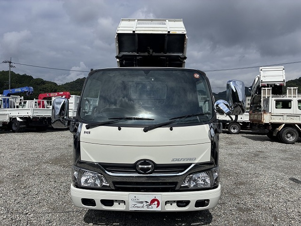 日野　デュトロ