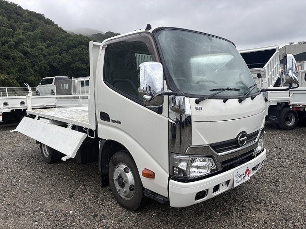 日野　デュトロ