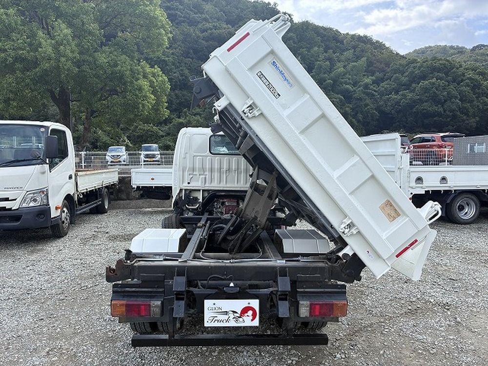 日野　デュトロ