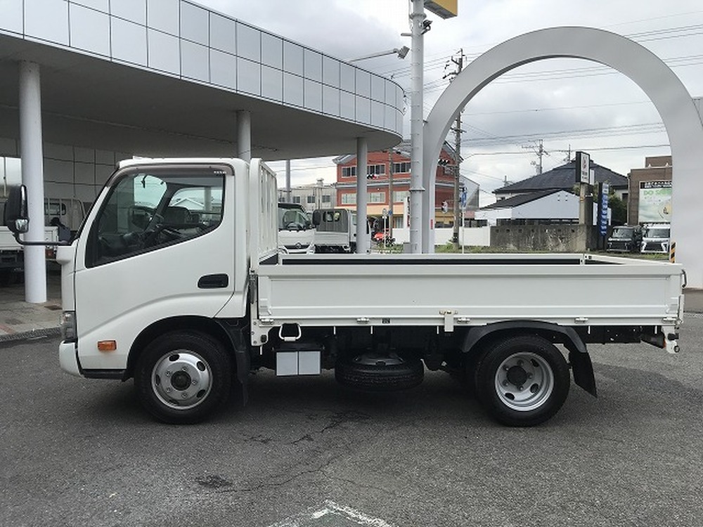 日野　デュトロ