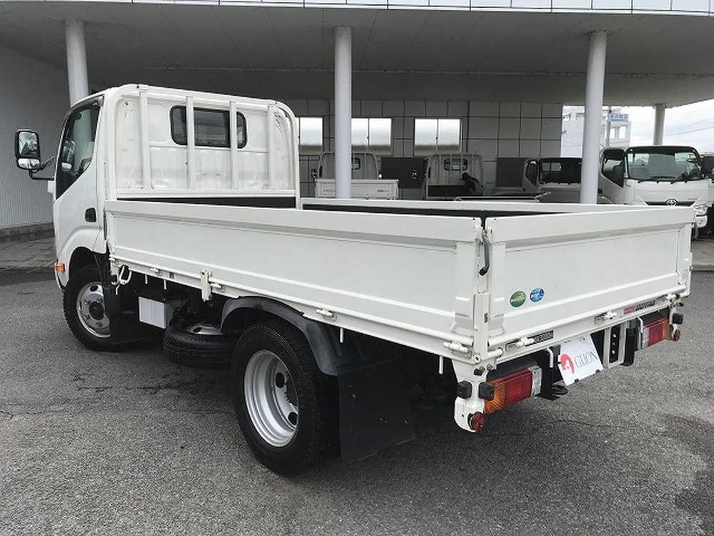 日野　デュトロ