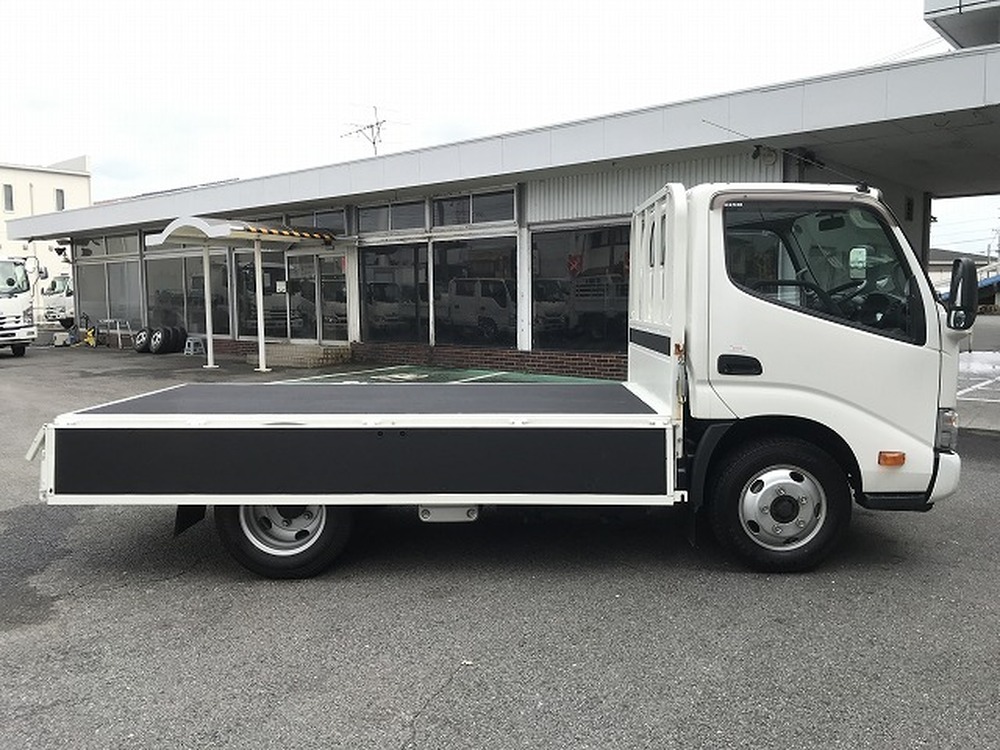 日野　デュトロ