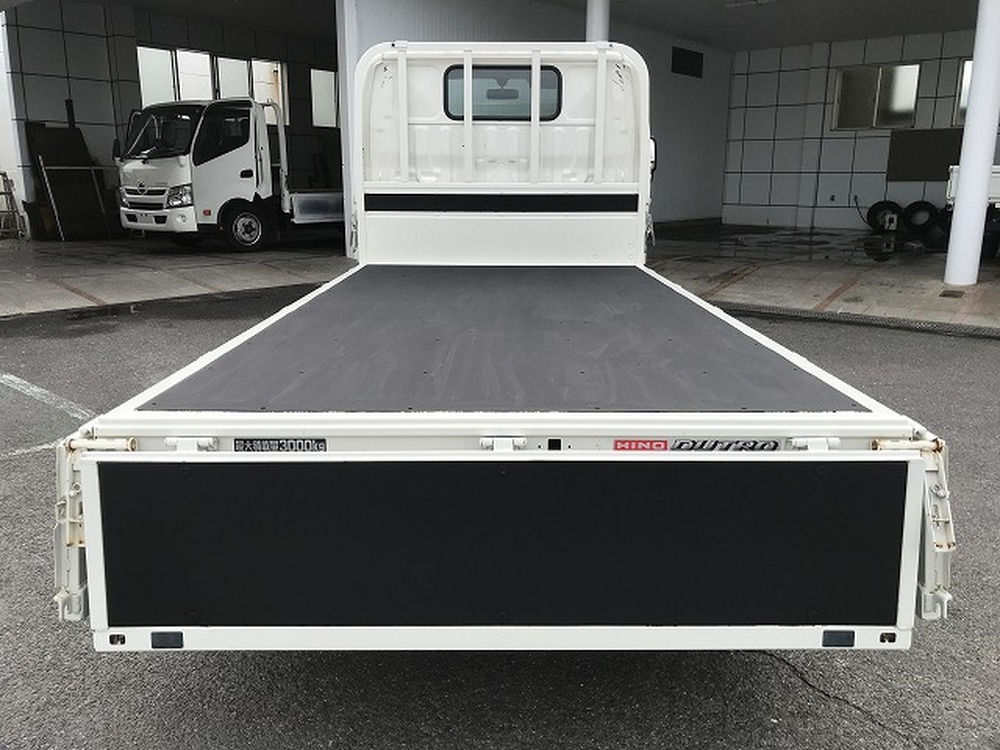 日野　デュトロ
