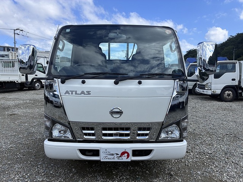 日産　アトラストラック