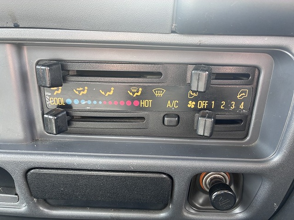 日産　アトラストラック