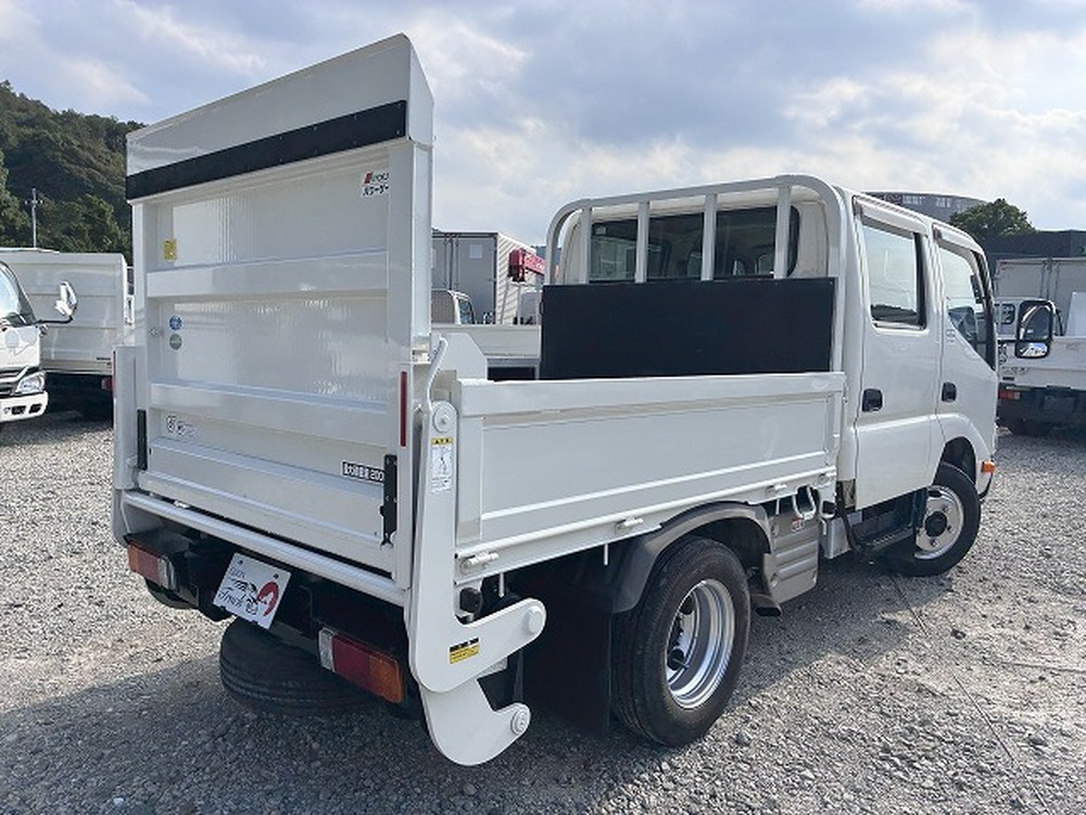 日野　デュトロ