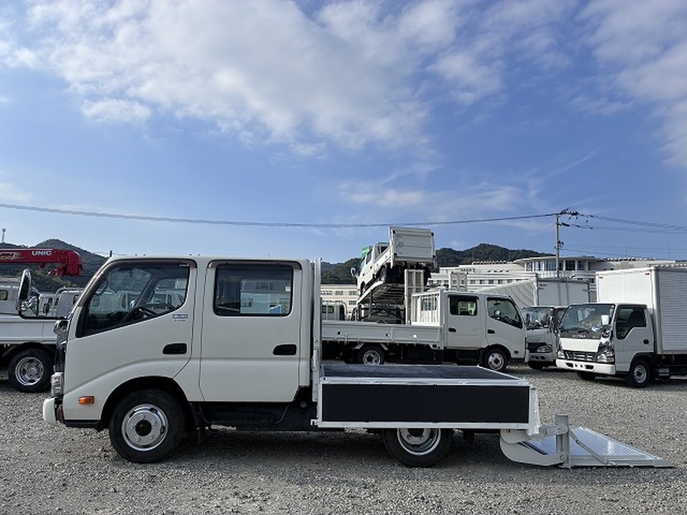 日野　デュトロ
