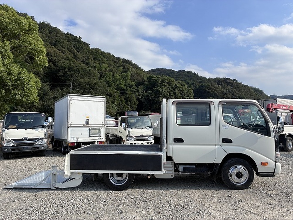日野　デュトロ