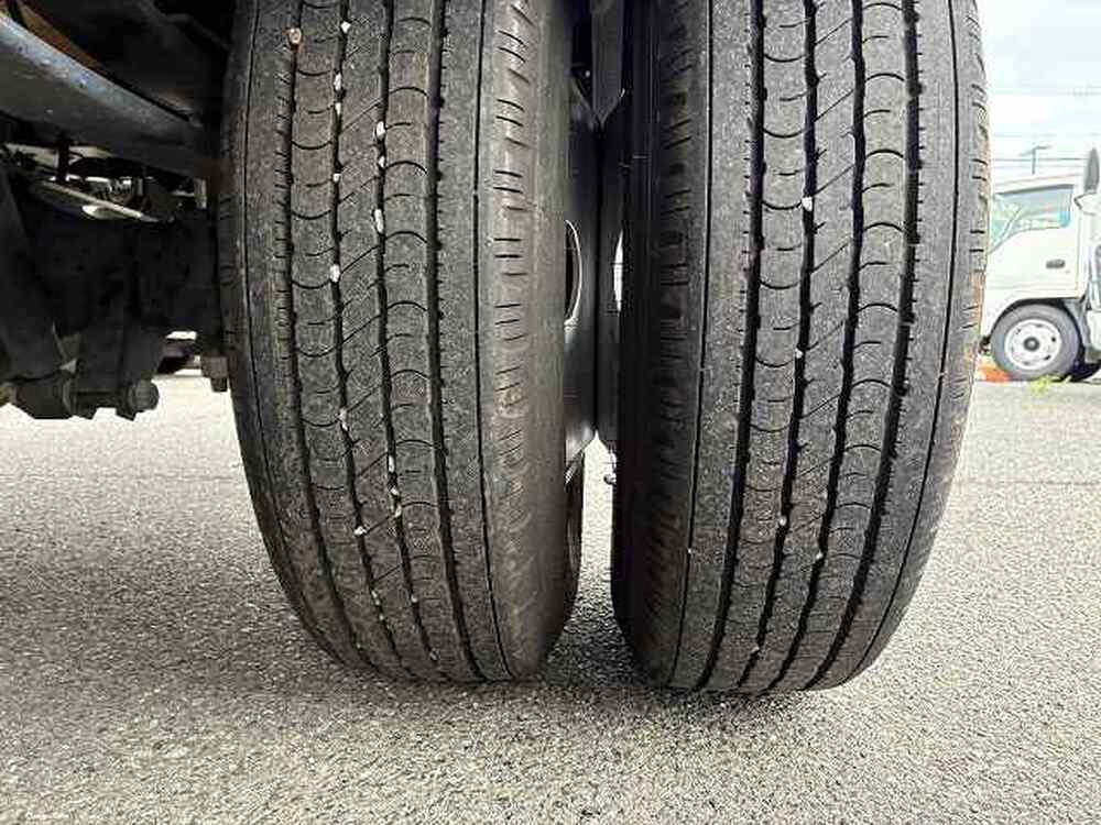 日産　アトラストラック