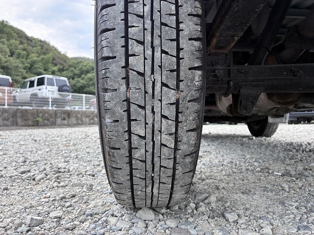 日産　バネットトラック
