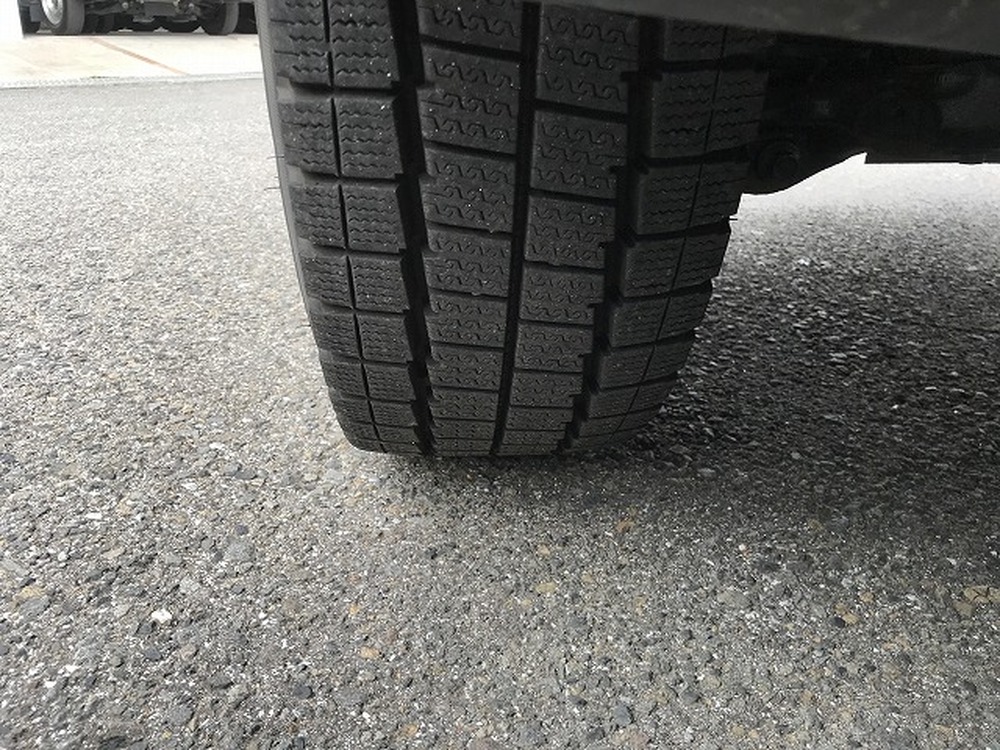 日野　デュトロ