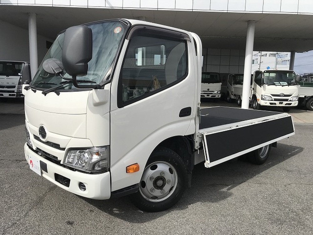 日野　デュトロ
