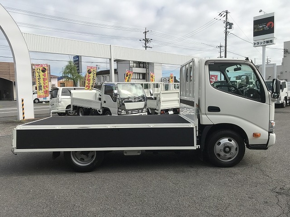 日野　デュトロ