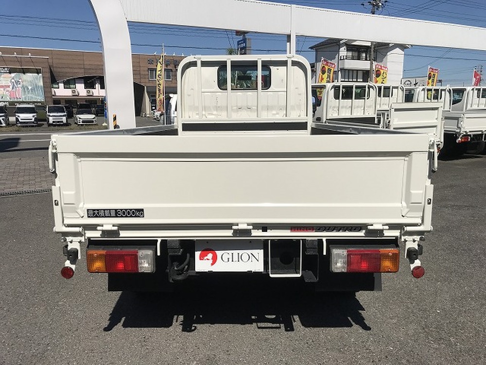 日野　デュトロ