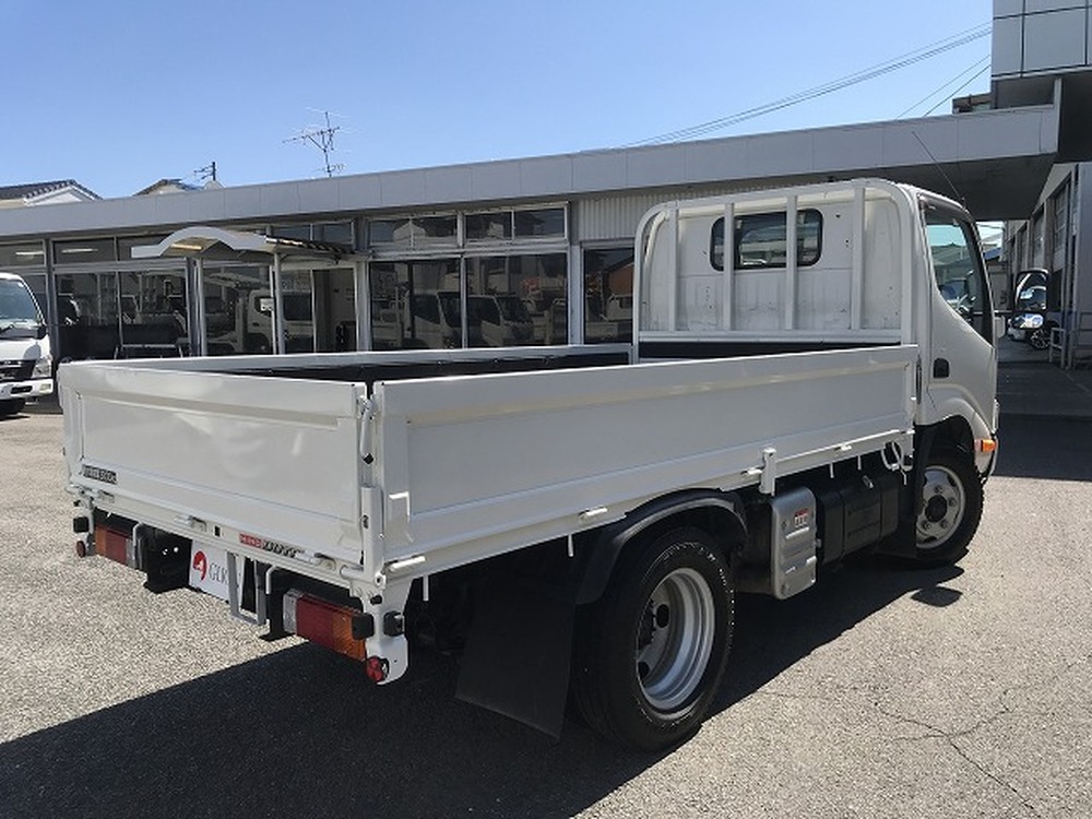 日野　デュトロ