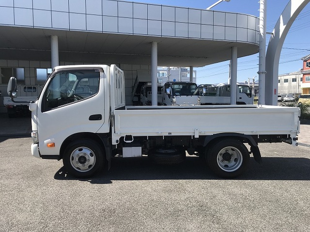 日野　デュトロ