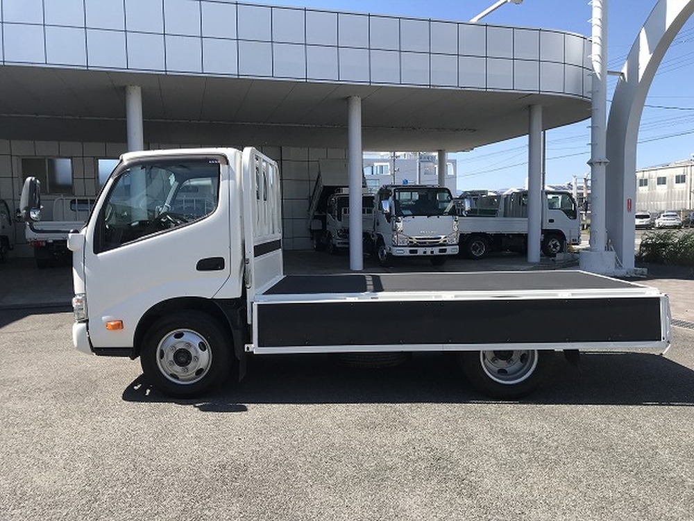 日野　デュトロ