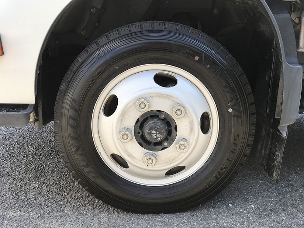 日野　デュトロ