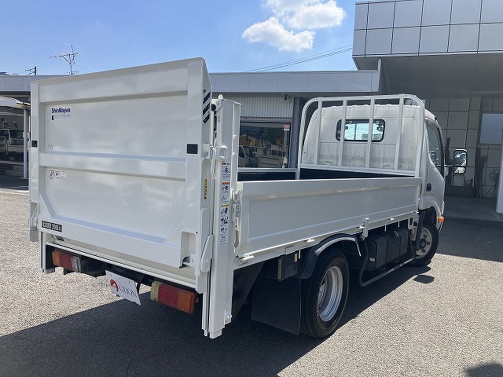 日野　デュトロ