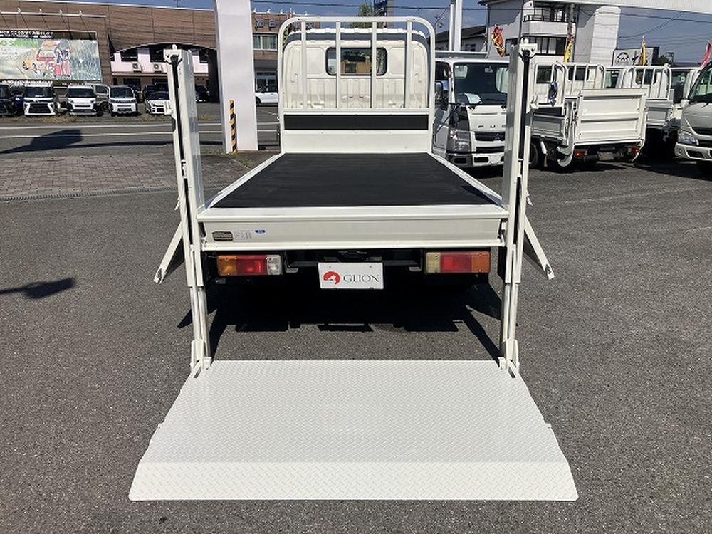 日野　デュトロ