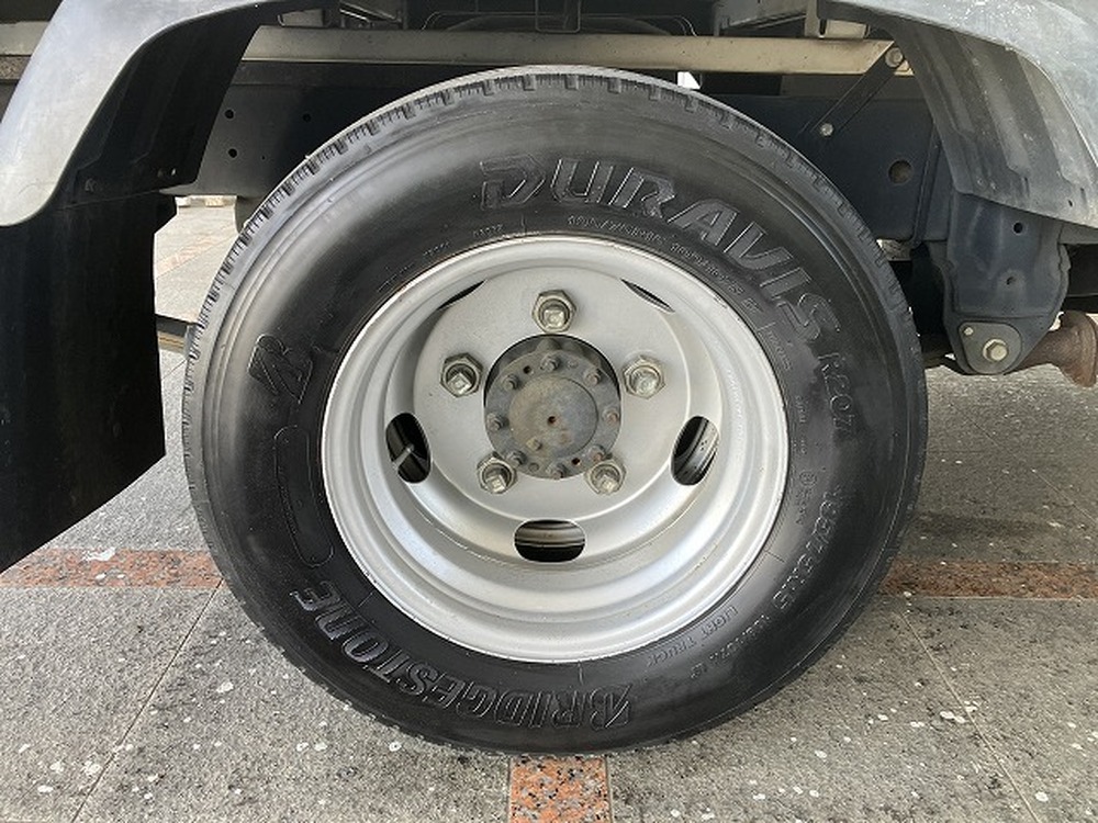 日野　デュトロ