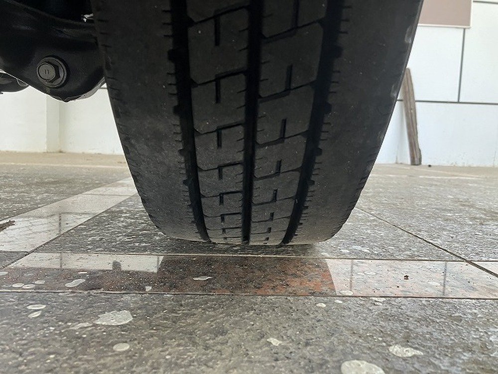 日野　デュトロ