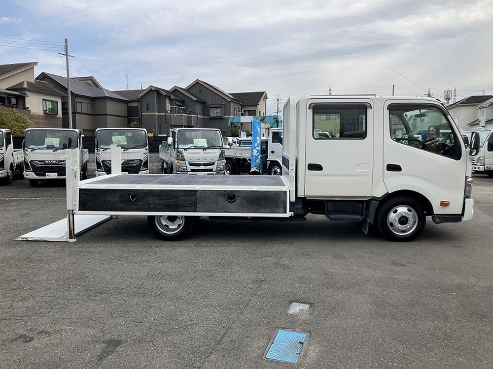 日野　デュトロ