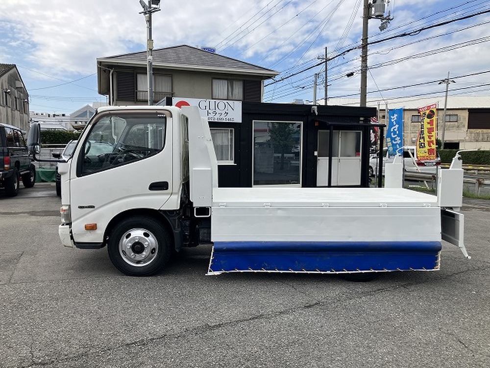 日野　デュトロ