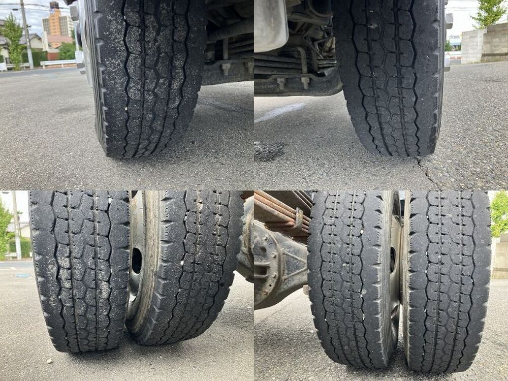 日野　デュトロ
