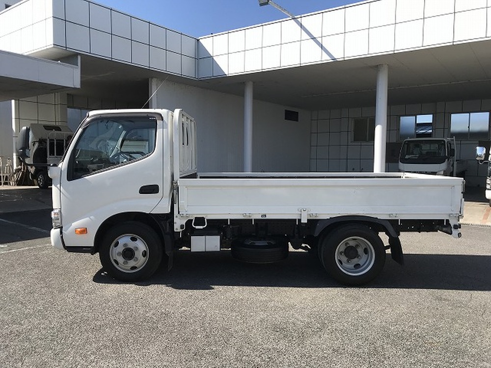 日野　デュトロ