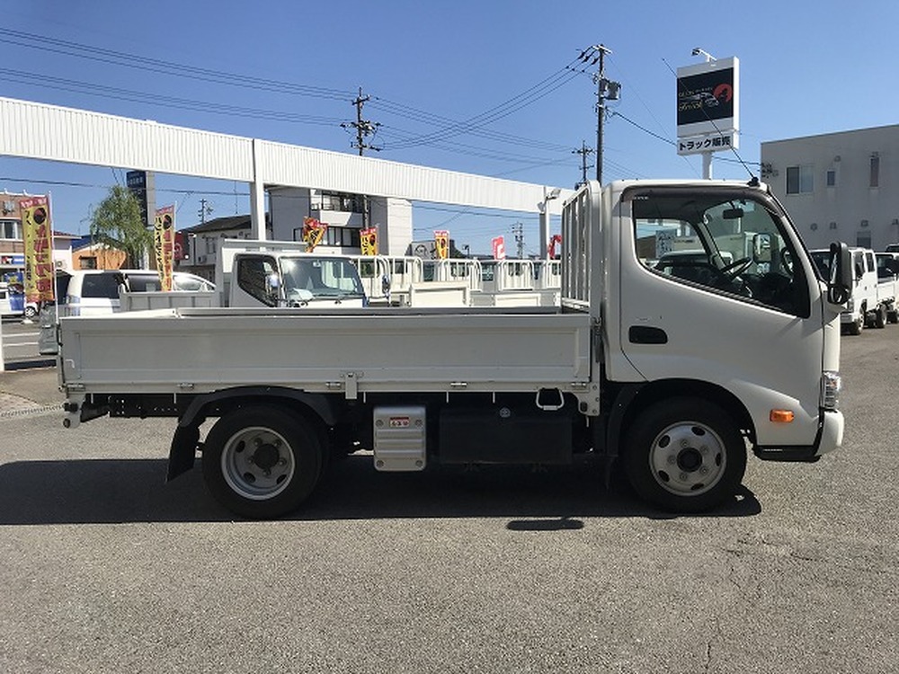 日野　デュトロ