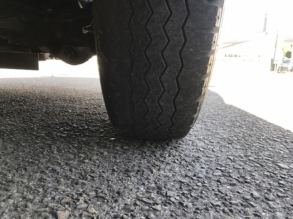 日野　デュトロ