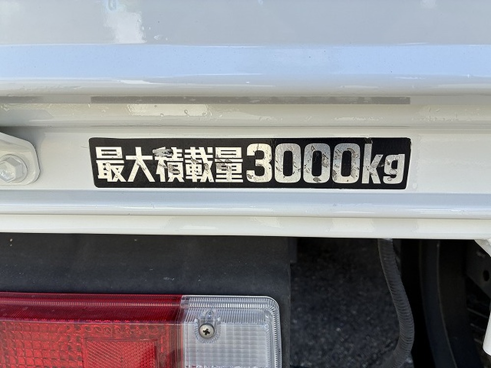 日野　デュトロ