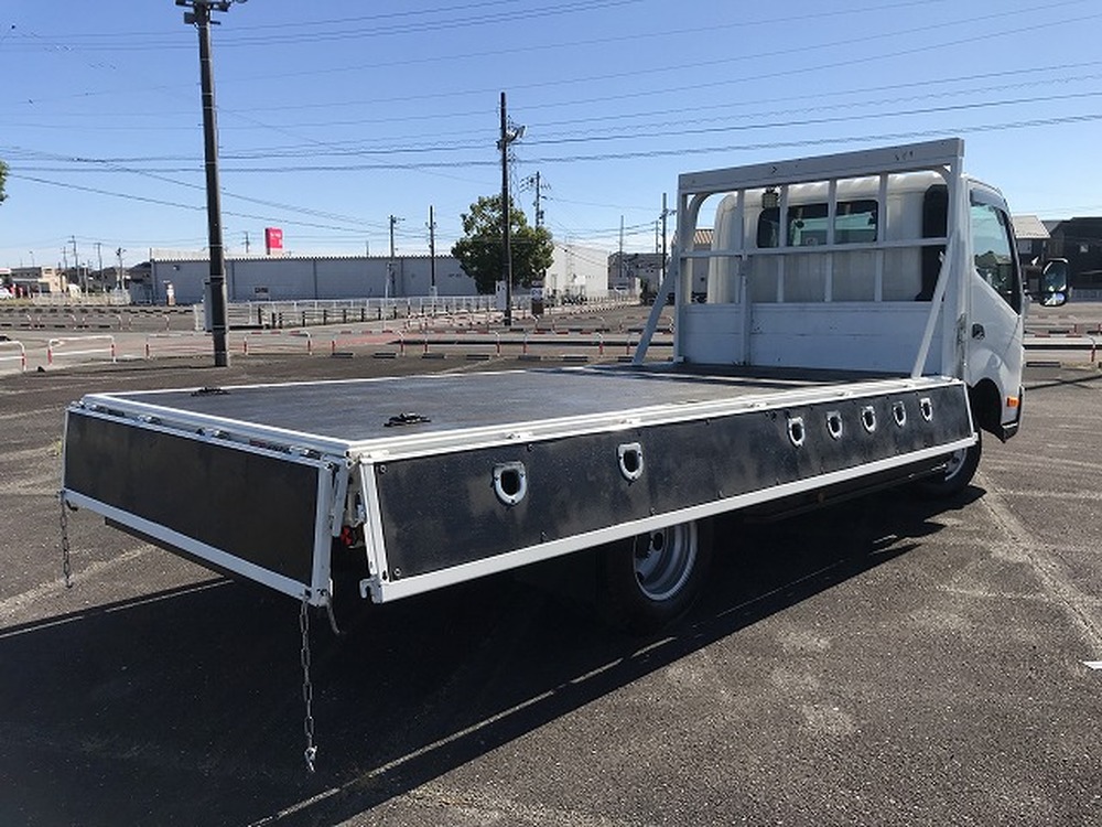 日野　デュトロ